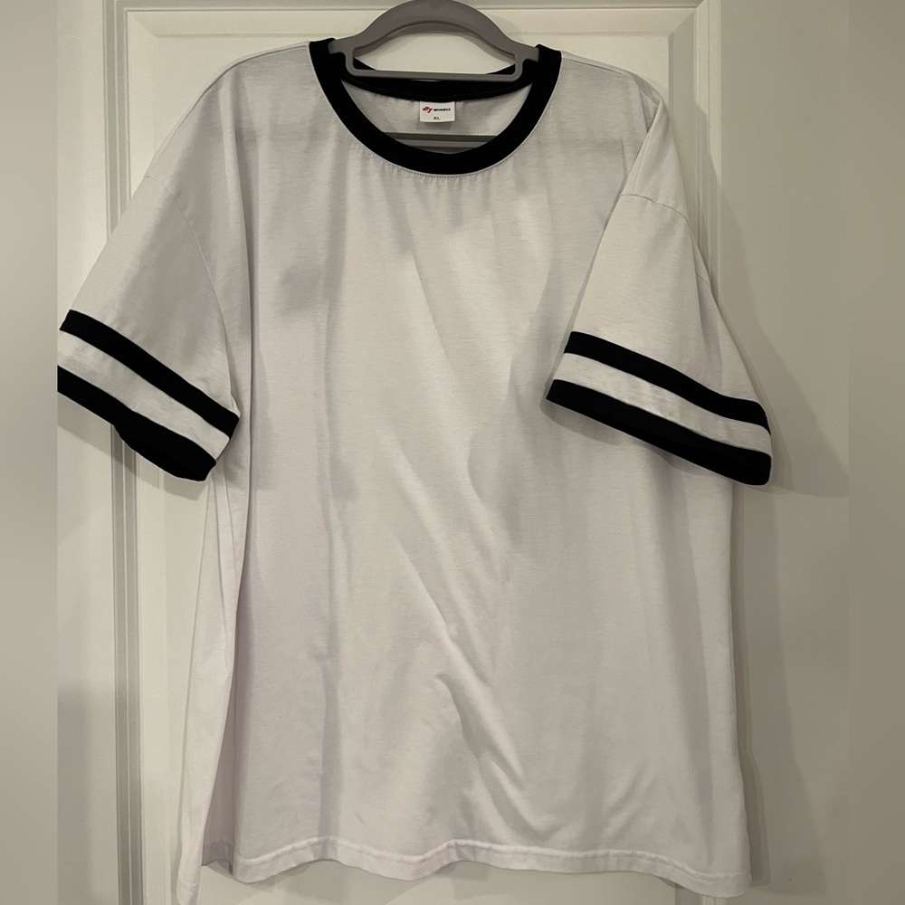 Vibrant Women’s Short Sleeve Tee